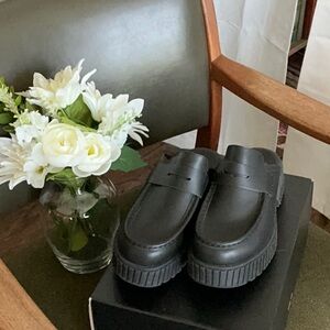 Sorel Black Loafers